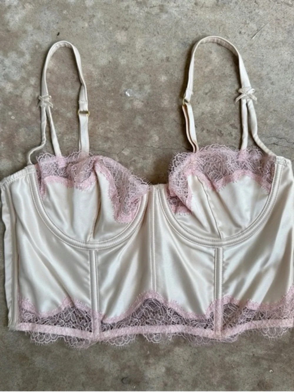 Rare Victoria’s Secret Dream Angels Longline Balconette Bra Satin Lace 32B